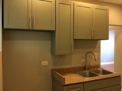 855 W 72nd St, Chicago, IL, 60621