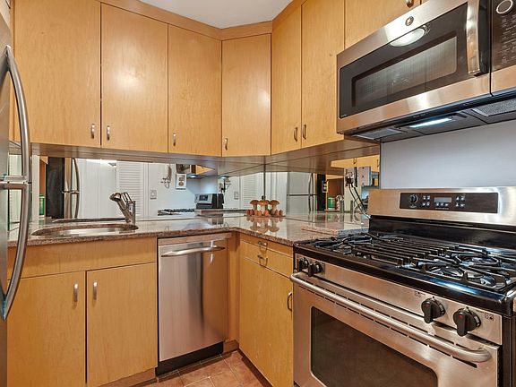 5th image of 222 E 80th St APT 3D