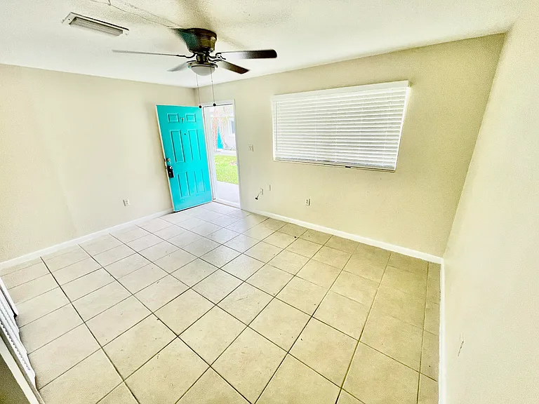 306 Johnson Ave #7 — Photo 5