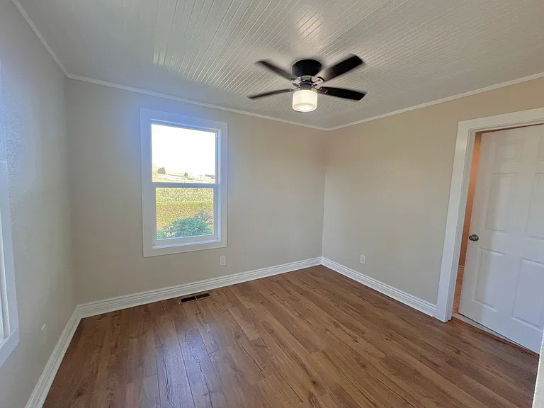 1515 Stony Point Rd — Photo 9