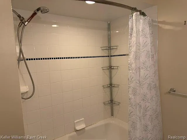 42630 Plymouth Hollow Dr — Photo 9