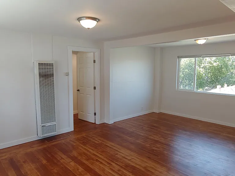 1401 Lang St — Photo 4