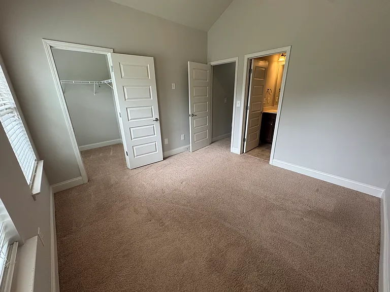 10584 Naramore Ln — Photo 25