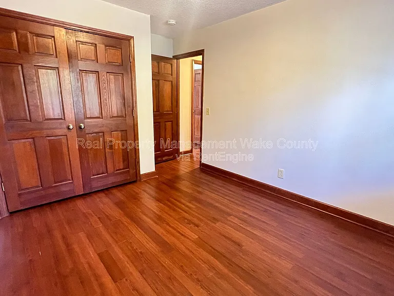 7404 Valley Run Dr — Photo 10
