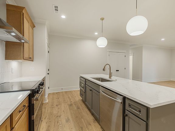 2nd image of 2019 Grace Johns Cir
