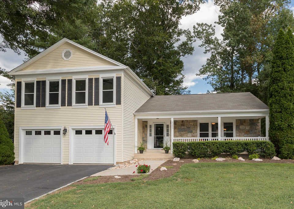 1st image of 9595 Burnt Oak Dr