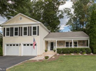 9595 Burnt Oak Dr, Fairfax Station, VA 22039