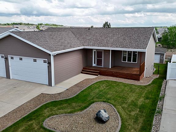 3rd image of 3307 Frost Ln
