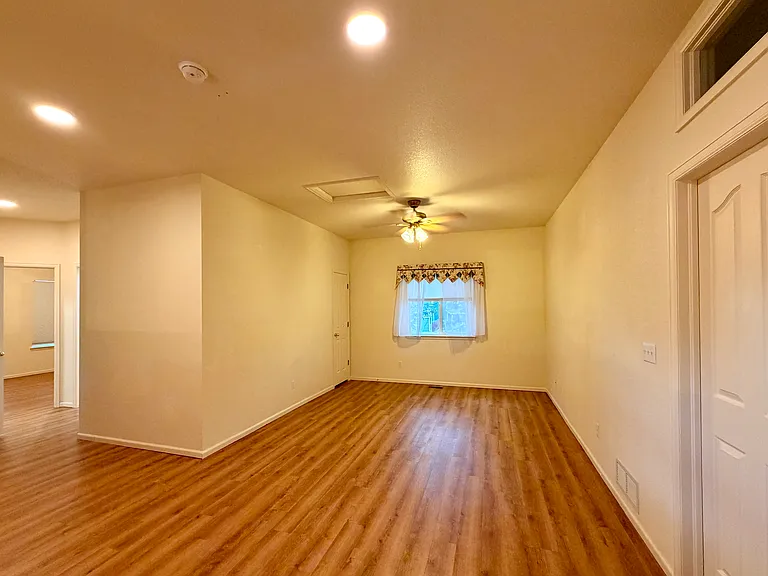 1766 Preston Dr — Photo 28
