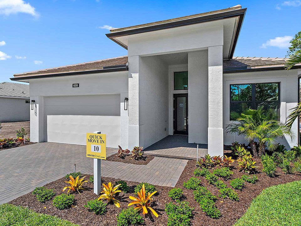 Madison Model Front Exterior