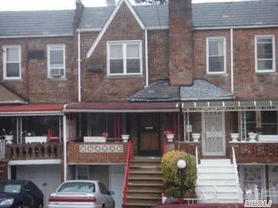 805 E 52nd St photo 1