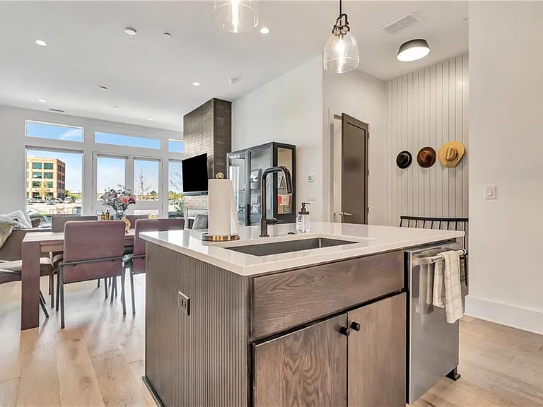 580 Heatherden Ave — Photo 15