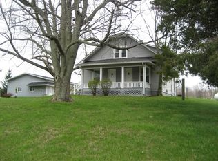 3874 N 925th St, Paris, IL 61944