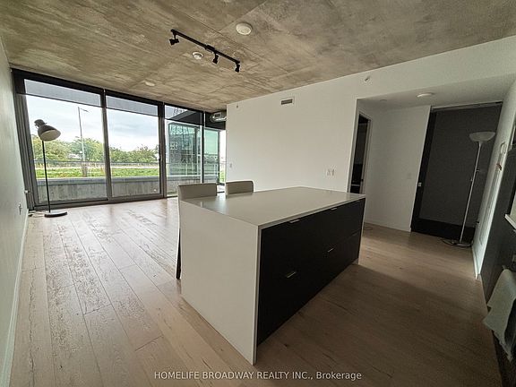 4th image of 170 Bayview Ave #Townhouse 103