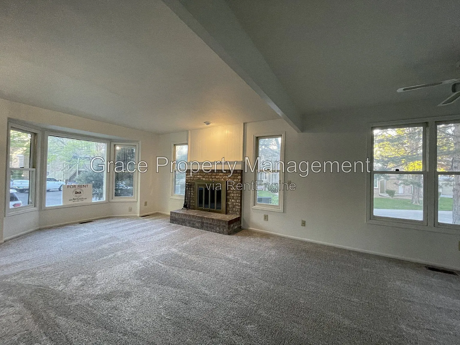 3 bed, 3.5 bath, 1469 sqft, $2,395 — Photo 2