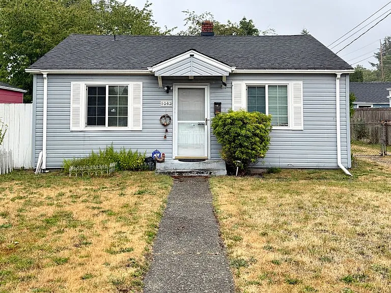 1043 S Oxford St — Photo 1