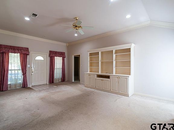 5th image of 327 Brazos St