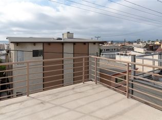 722 Bayview Dr, Hermosa Beach, CA 90254