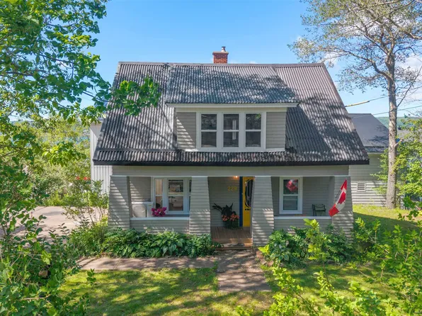 229 Granville St, Pt Hawkesbury, NS B9A 2G4