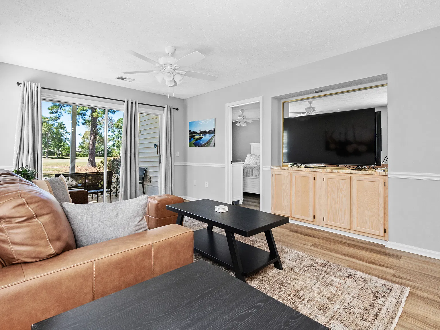 2 bed, 894 sqft, $1,664 — Photo 4