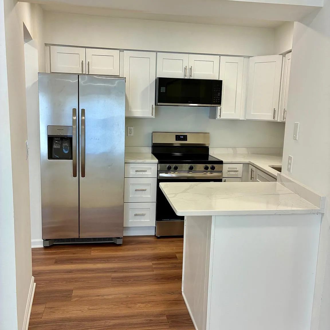 Cardinal Forest Condo — Photo 3