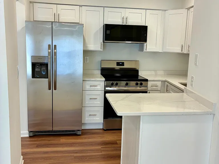 5772 Rexford Ct #G — Photo 3