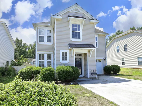 2439 Quarry Ridge Ln, Raleigh, NC 27610