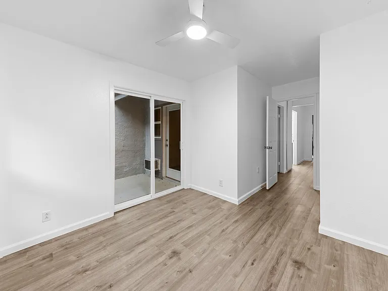 1136 Kumukumu St — Photo 13