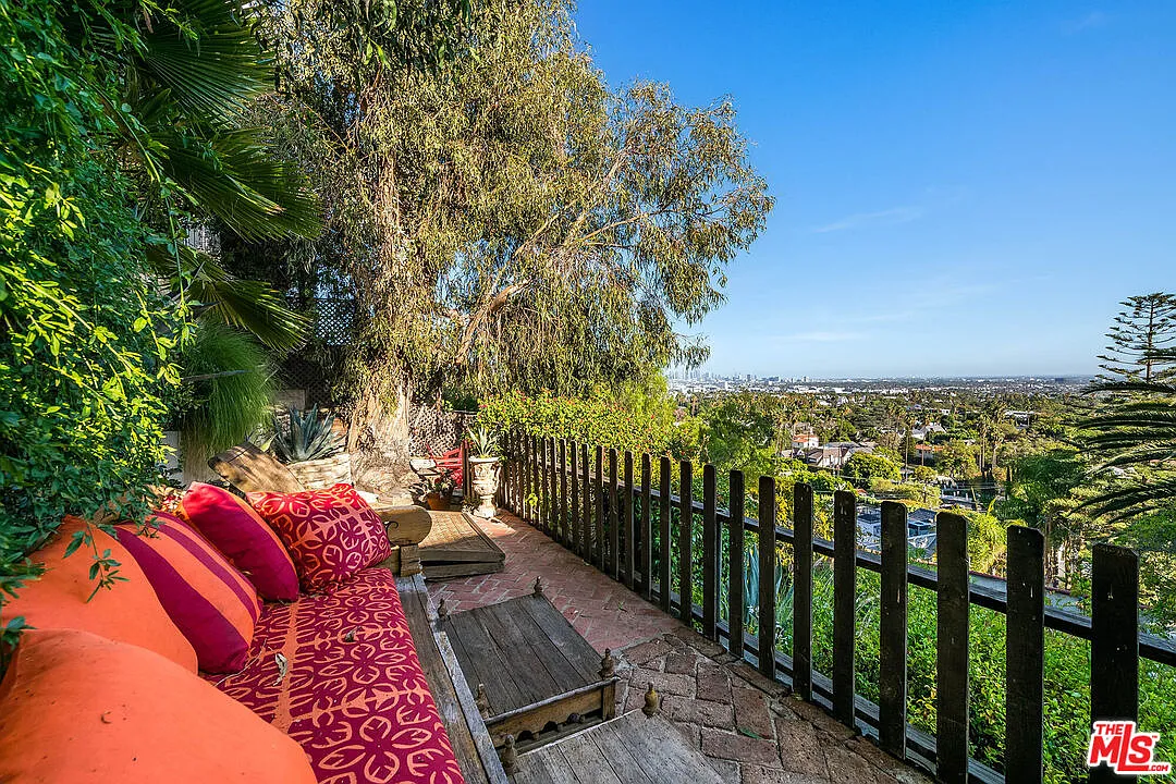 2 bed, 3.0 bath, 1547 sqft, $8,500 — Photo 4