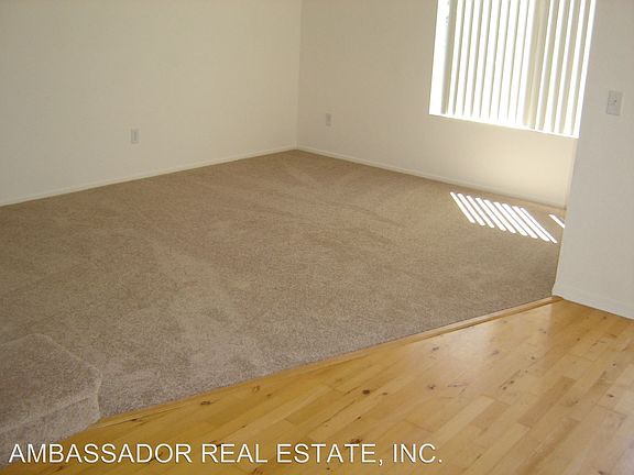 3rd image of 437 Florencia Ln
