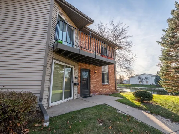 W168N11499 El Camino DRIVE #4, Germantown, WI 53022