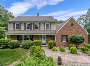 517 Lannon Ln, Glen Gardner, NJ 08826