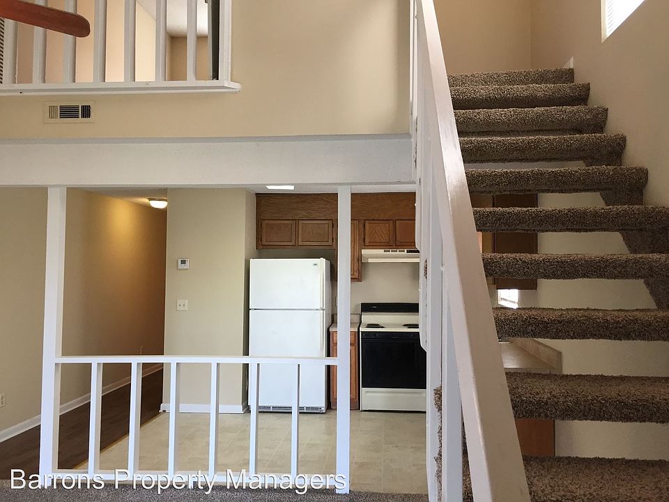 1st image of 3266 Maplewood Dr APT A