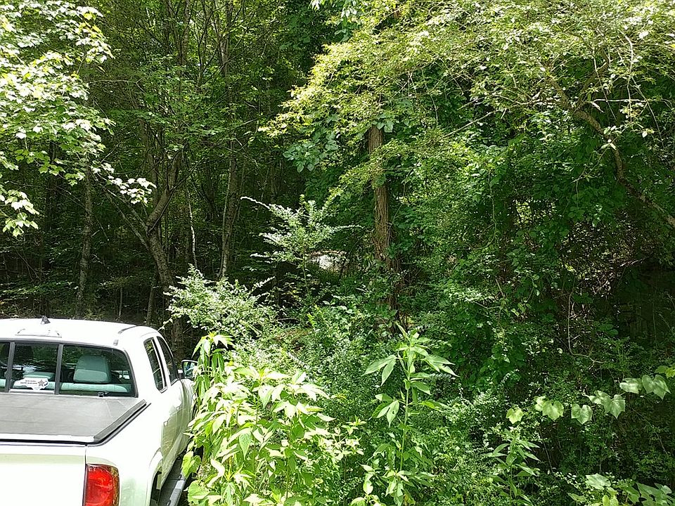 2nd image of 2600 Hickory Knoll Rd