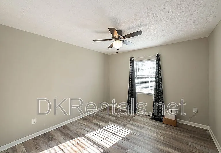 2874 Blount St — Photo 20