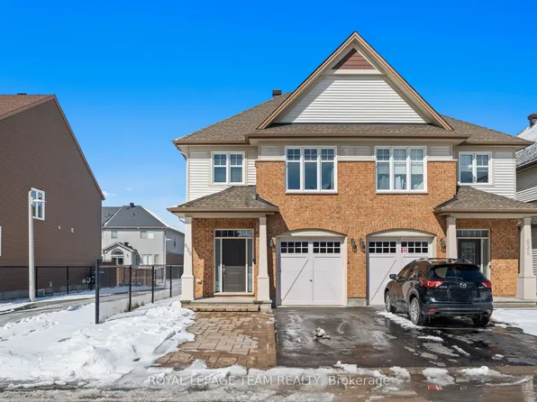 630 Moorpark Ave, Ottawa, ON K2M 0H8