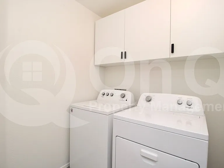 1877 W Overland St — Photo 19