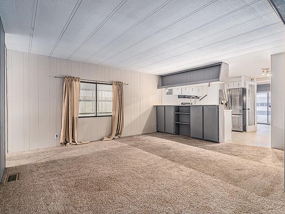 4th image of 1205 E Lyons Ave Spc 21