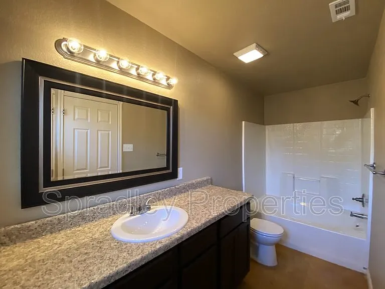 1574 Brady Way — Photo 5