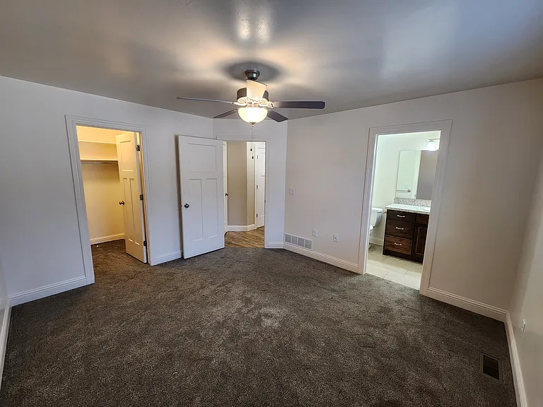 3894 E Chalet Dr — Photo 14