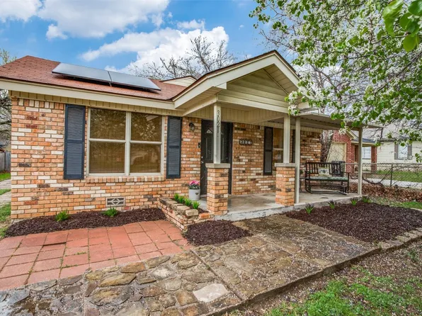 3021 Pueblo Trl, Lake Worth, TX 76135