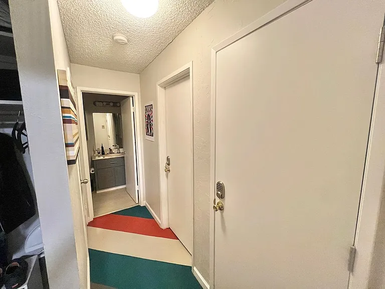 2031 Market Ave #124 — Photo 9