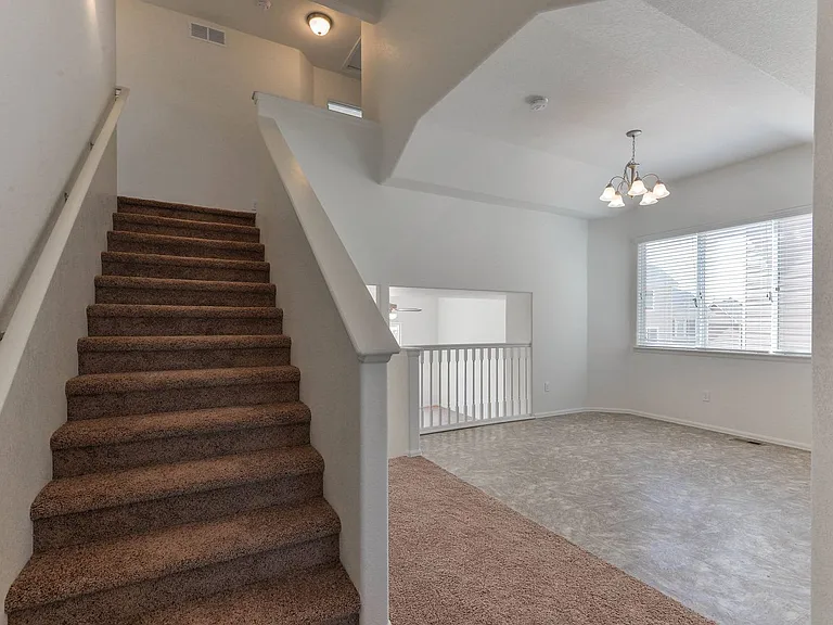 476 Havenbrook Dr — Photo 2