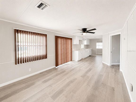 5th image of 347 Canal Ct