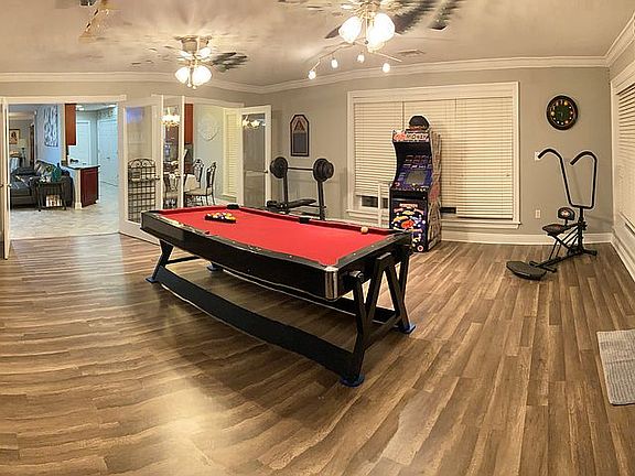 4th image of 4207 Saint Elizabeth Dr