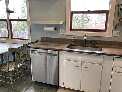 2715 Darley Ave — Photo 10