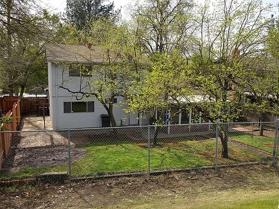 4th image of 2246 Rogue River Dr