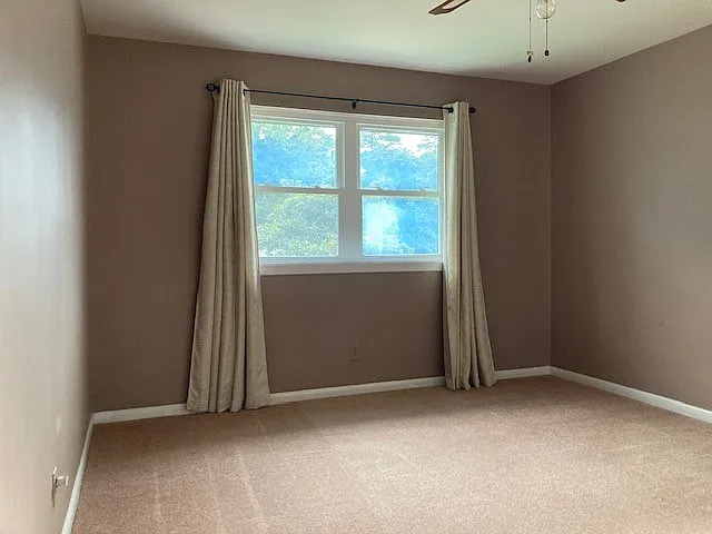 1 Lorna Dr — Photo 32