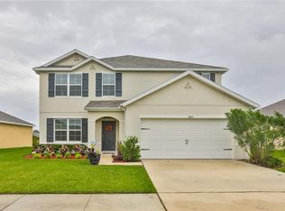 3225 Magnolia Meadows Dr, Plant City, FL 33567