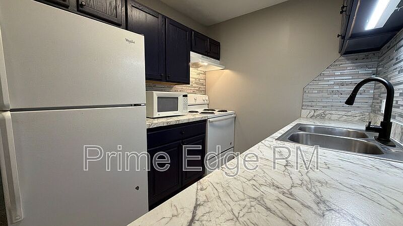 1st image of 1109 N 28th St #12